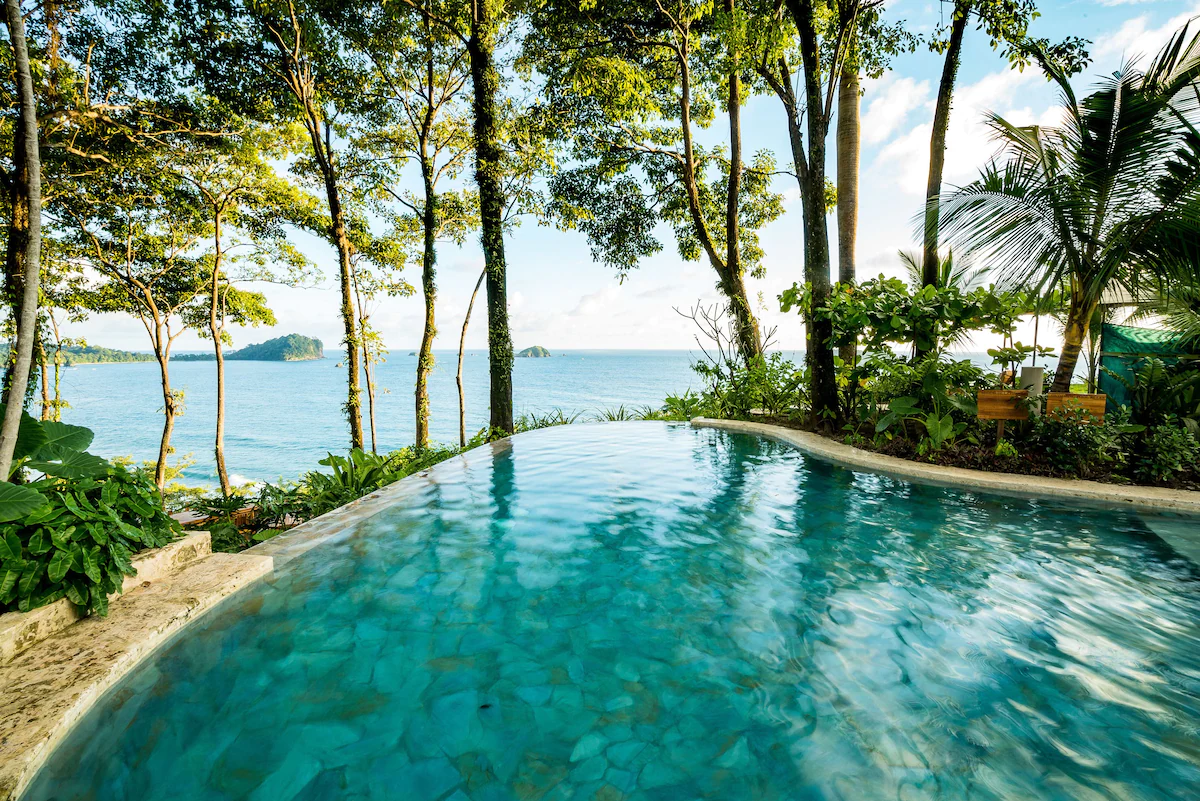 Arenas del Mar Beachfront & Rainforest Resort